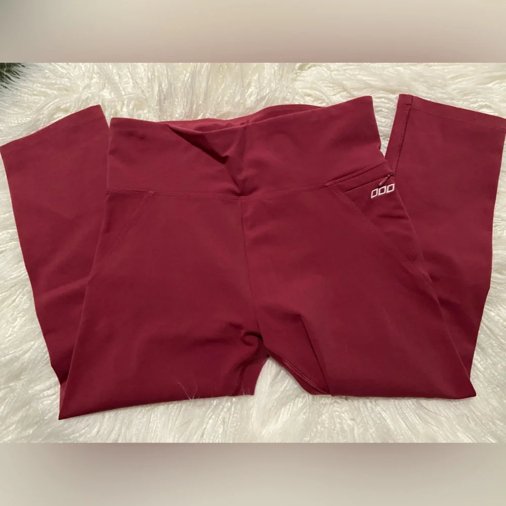 Lorna Jane capri Leggings - Picture 5 of 5